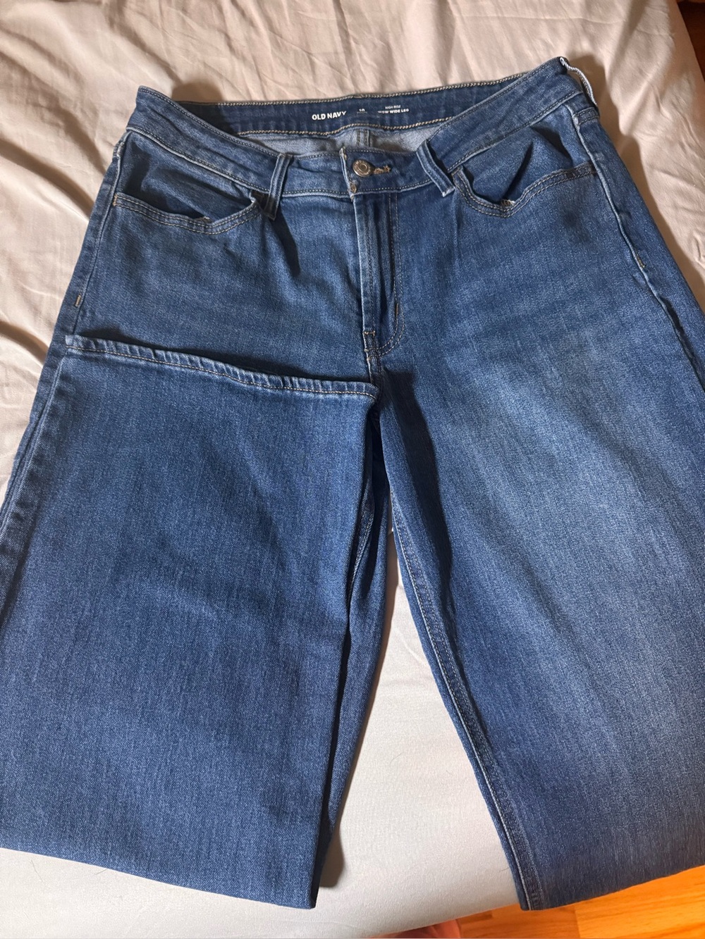 Old Navy Women's Mid Blue Straight-Leg Jeans